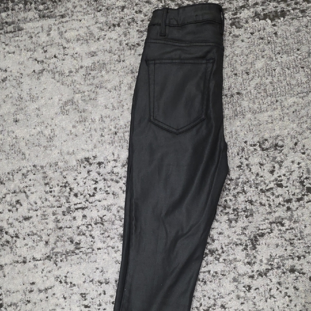RW&CO. High-Rise Skinny Jeans in Black - Picture 3 of 3